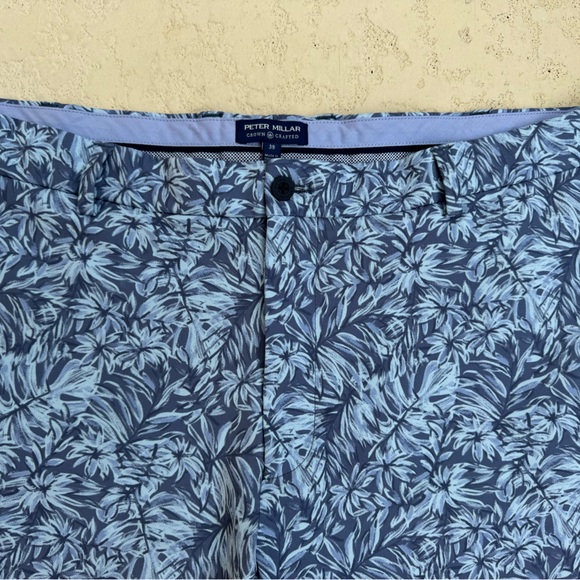 NWOT Peter Millar Salem Performance Short. Blue tropical pattern - Picture 4 of 4